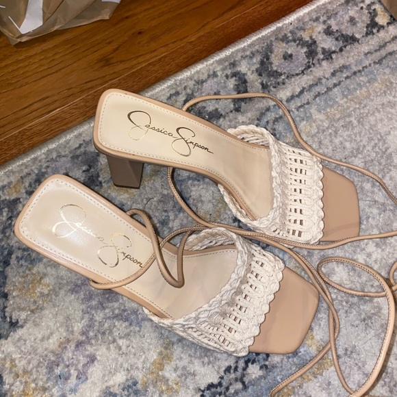 Jessica Simpson heels NWT - Picture 3 of 4